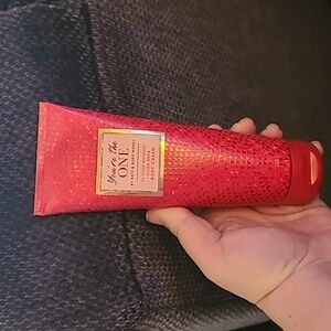 Bath & Body Works Vibrant You're The One Body Cream